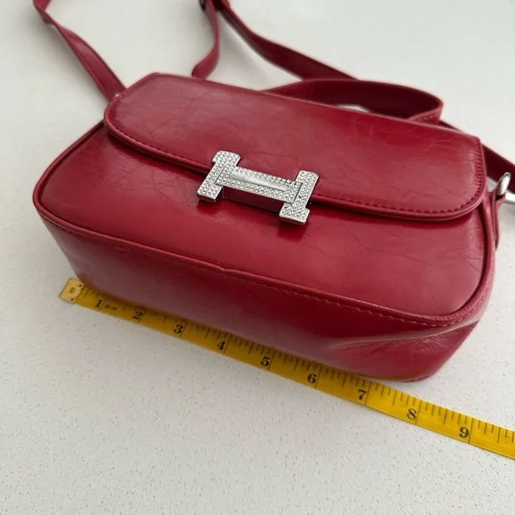 BOUTIQUE RED PURSE - Picture 8 of 10